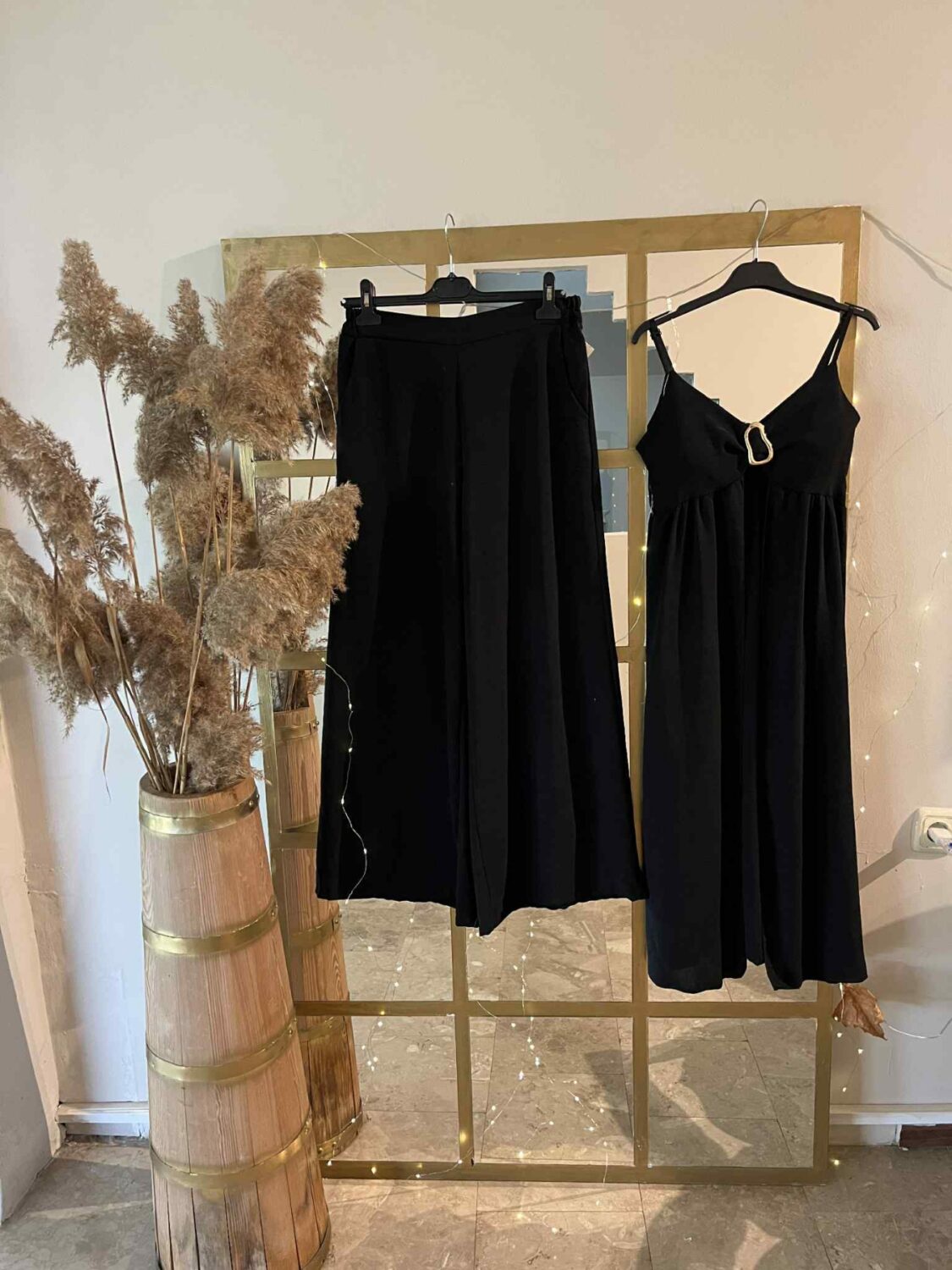 Κομψό Σετ Palazzo Παντελόνα & Τοπ με Χρυσή Αγκράφα (One Size)