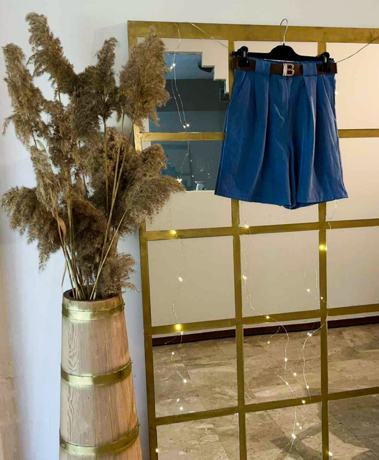 Κομψό Ψηλόμεσο Σορτς με Πιέτες & Ζώνη (One Size)